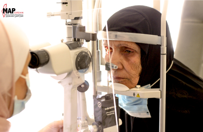 جمعية العون الطبي للفلسطينيين تطلق حملة لإجراء 100 عملية للعيون بمناسبة يوم اللاجئ العالمي